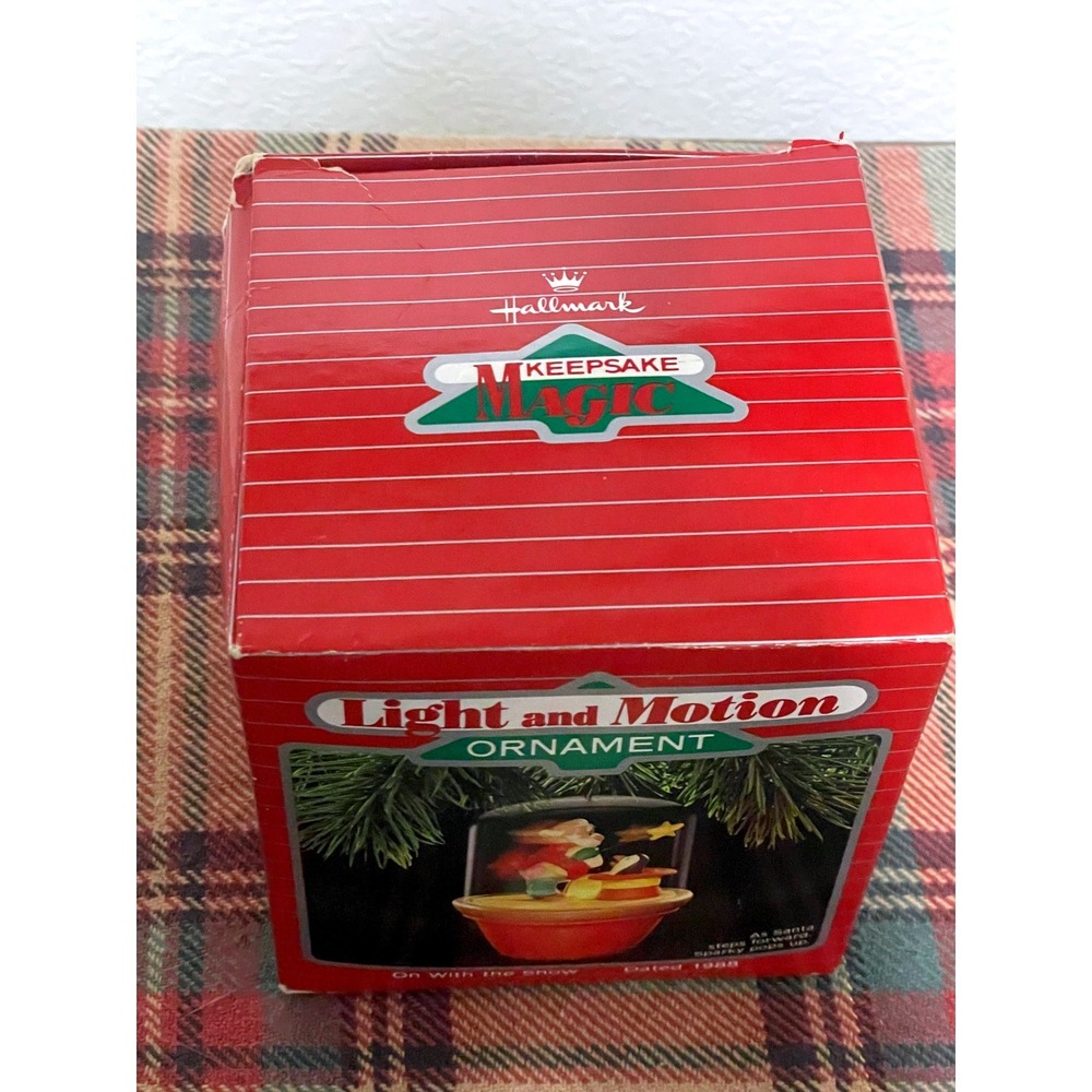 Hallmark VTG Ornament On With the Show 1988 Red Santa Light‎ Motion - Picture 3 of 10